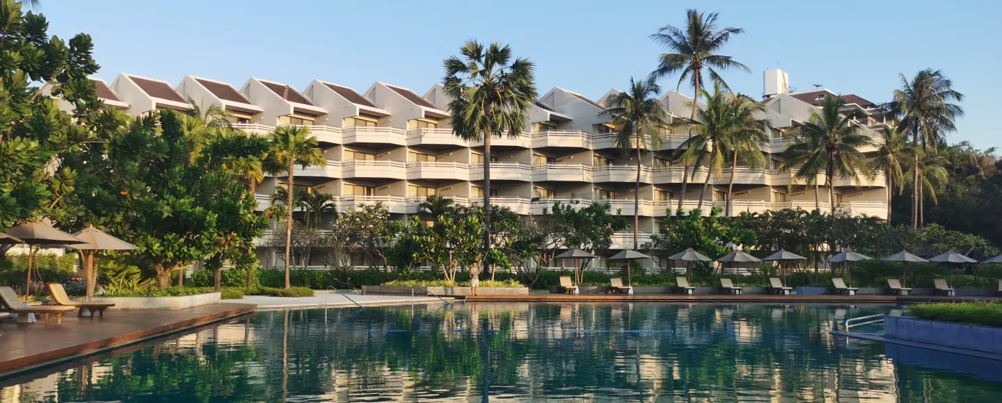 โรงแรม เดอะ รีเจ้นท์ ชะอำ บีช